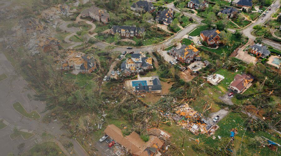 Why choose water damage cleanup for ceiling water damage repair in Littleton